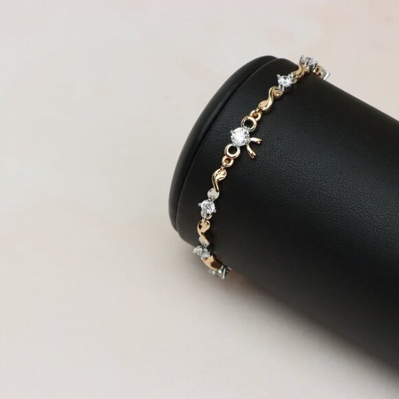 Elegant Rose Gold and Silver Crystal Bow Design Bracelet, Adjustable, XPBL0693 - Picture 9 of 12